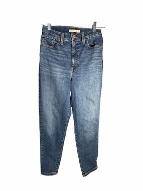 Levis High Waisted Mom Jeans - Classic Denim Sz 27